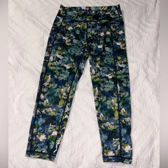 Sweaty Betty XL Leggings in Blue and Green Floral, great quality - Picture 1 of 3